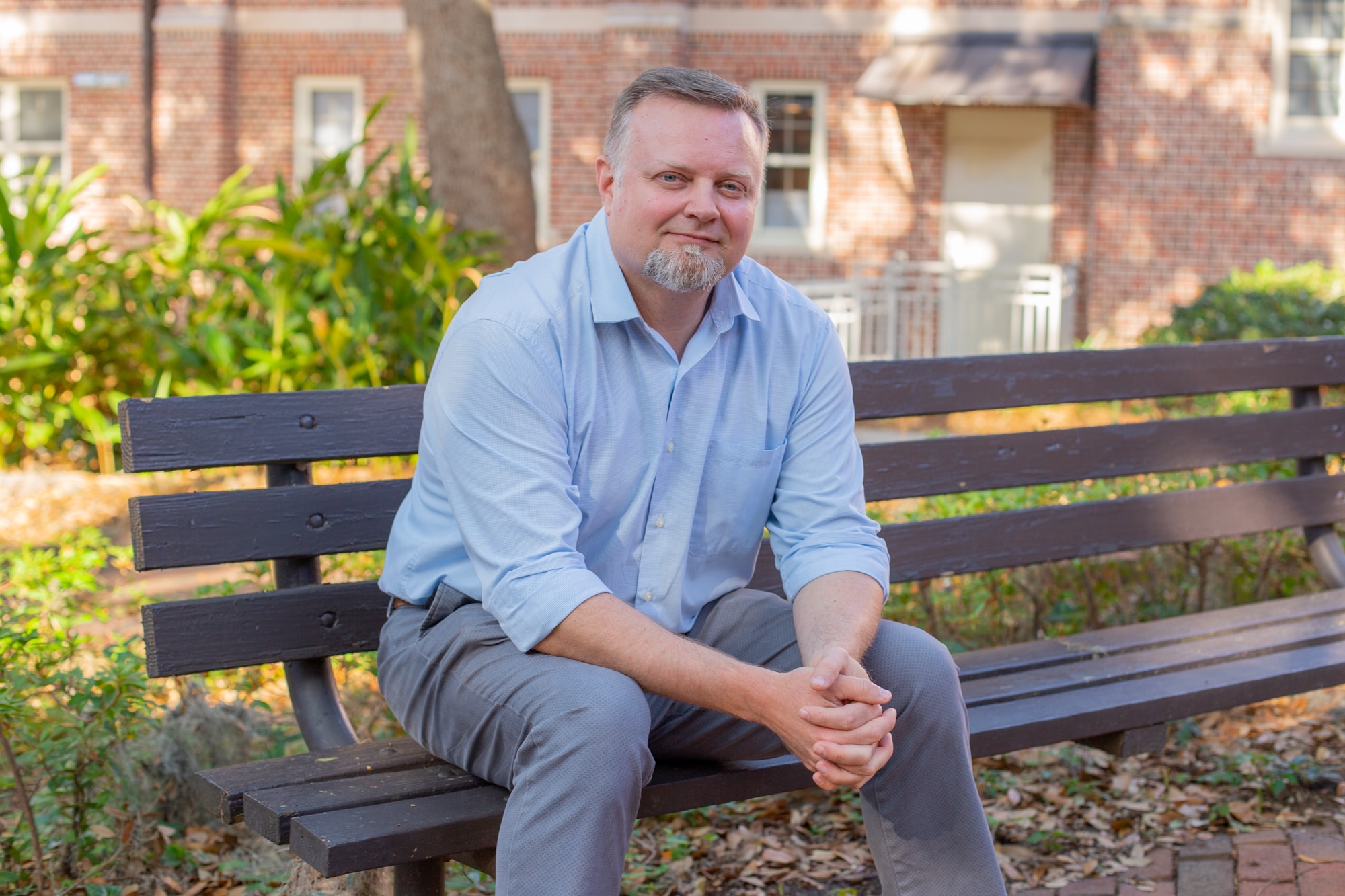 F. Chris Curran<br />
